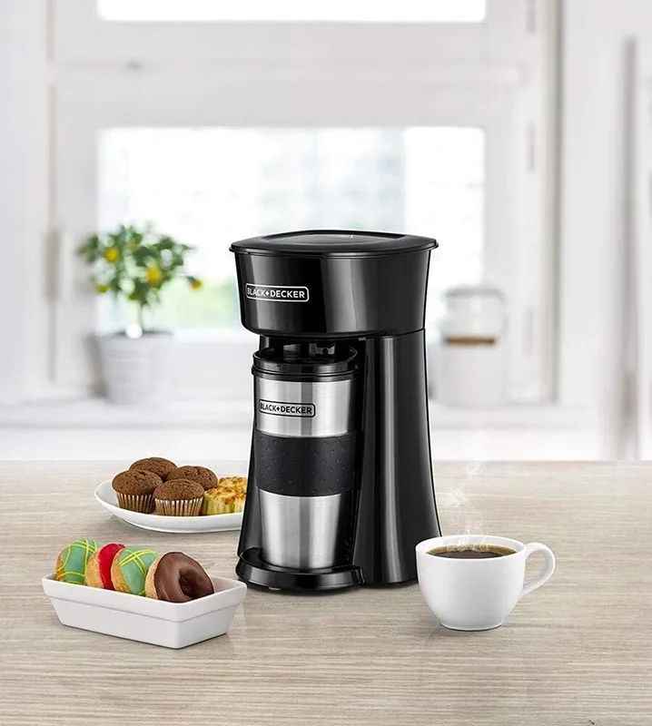 ⁦ماكينة قهوة بلاك+ديكر DCT10-B5 – 650 واط، مع كوب سفر 360 مل، فلتر دائم، تصميم مدمج، أسود/فضي⁩ - الصورة ⁦5⁩